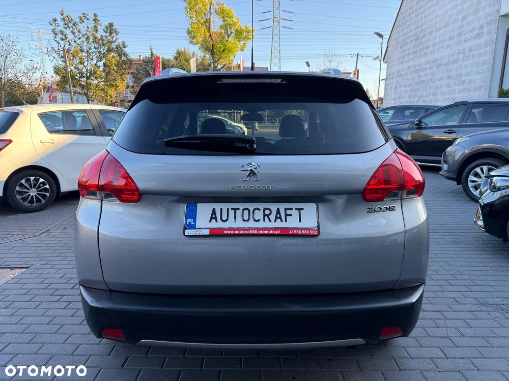 Peugeot 2008 1.2 VTi Allure - 32