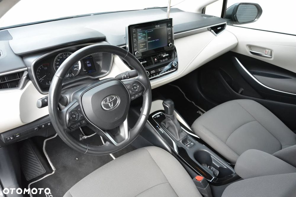 Toyota Corolla - 28