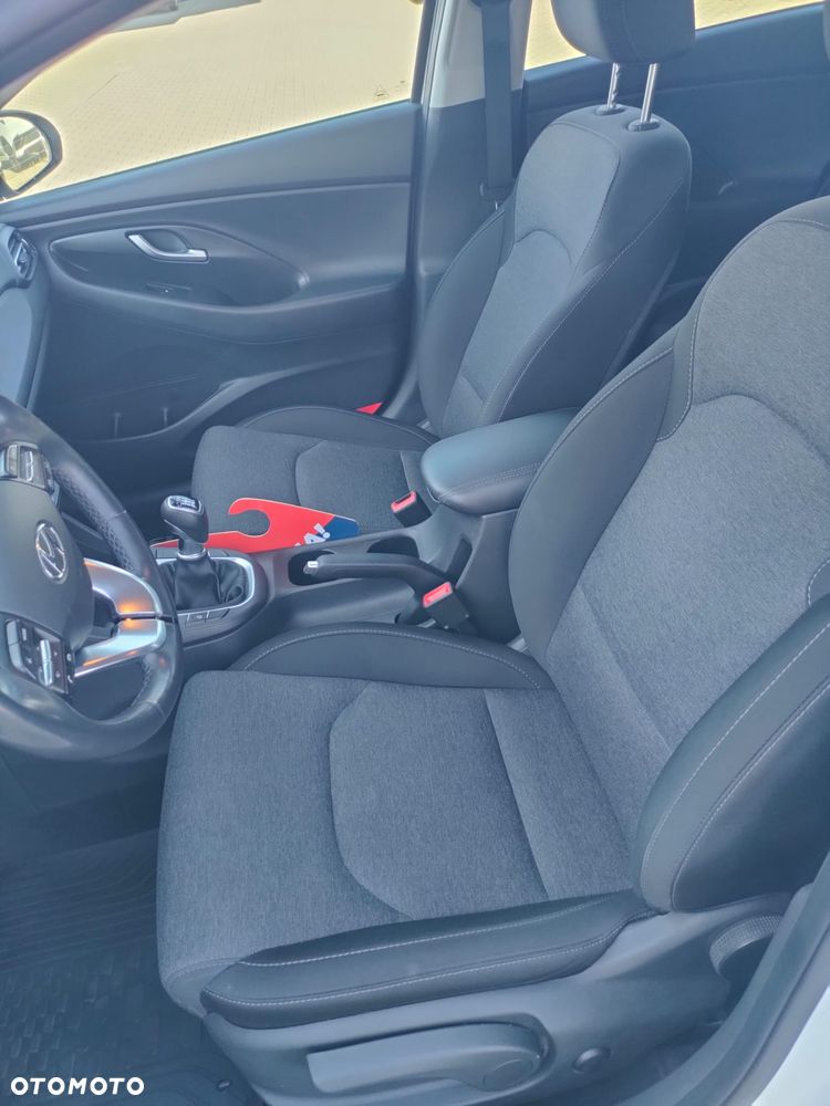 Hyundai i30 1.0 T-GDI Smart - 12