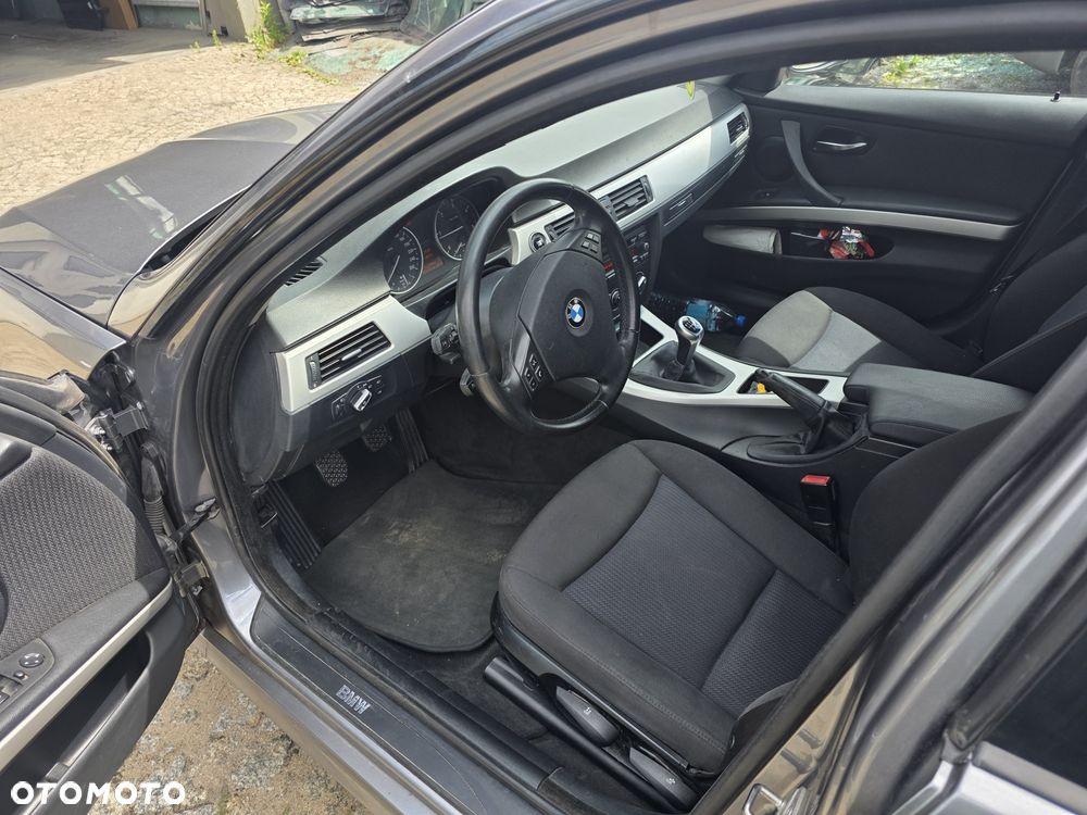 BMW Seria 3 2009 photo 4
