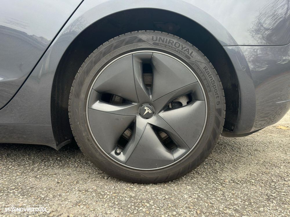 Tesla Model 3 Standard Range Plus RWD - 3
