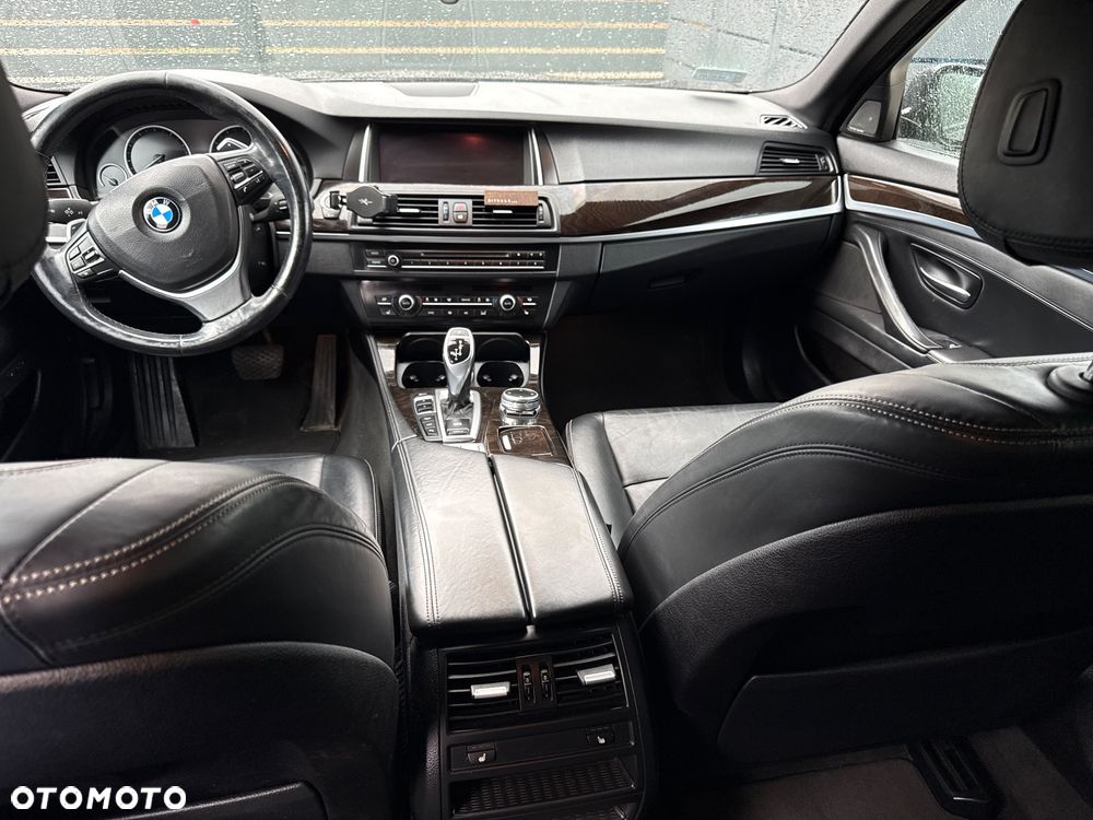 BMW Seria 5 535i xDrive Sport-Aut Modern Line - 14