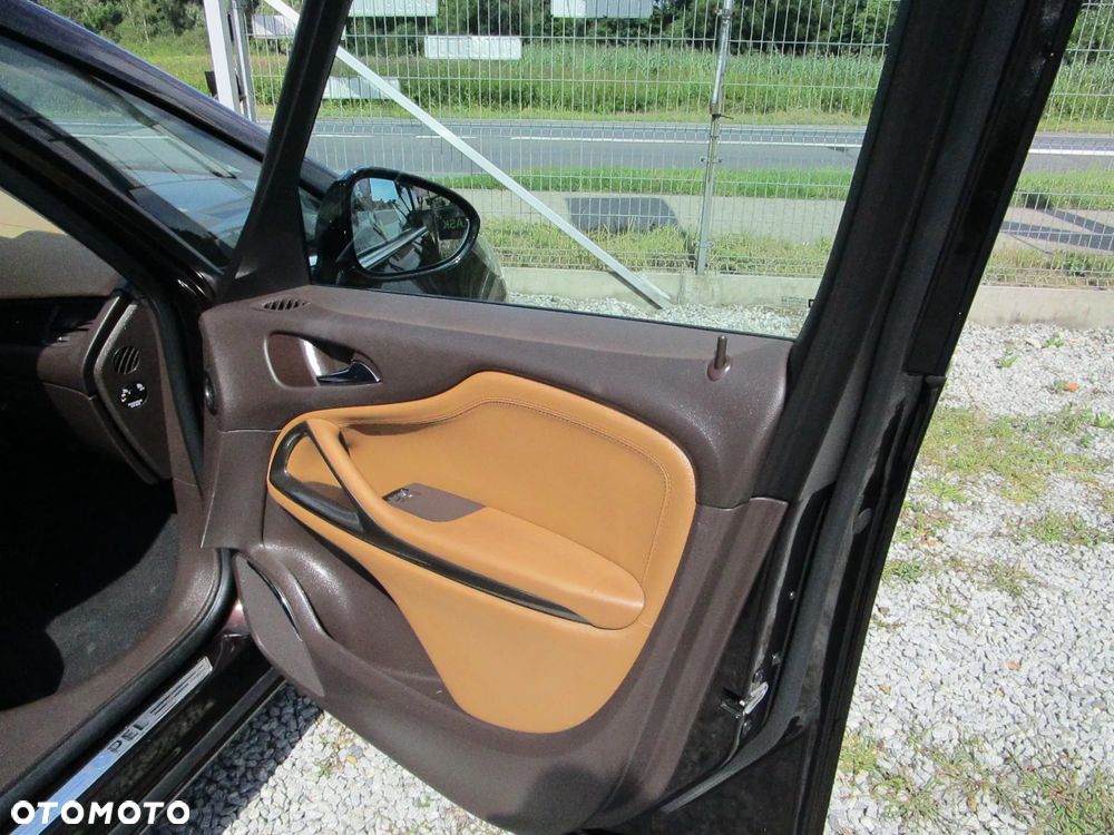Opel Zafira Tourer 1.4 Turbo Innovation - 24