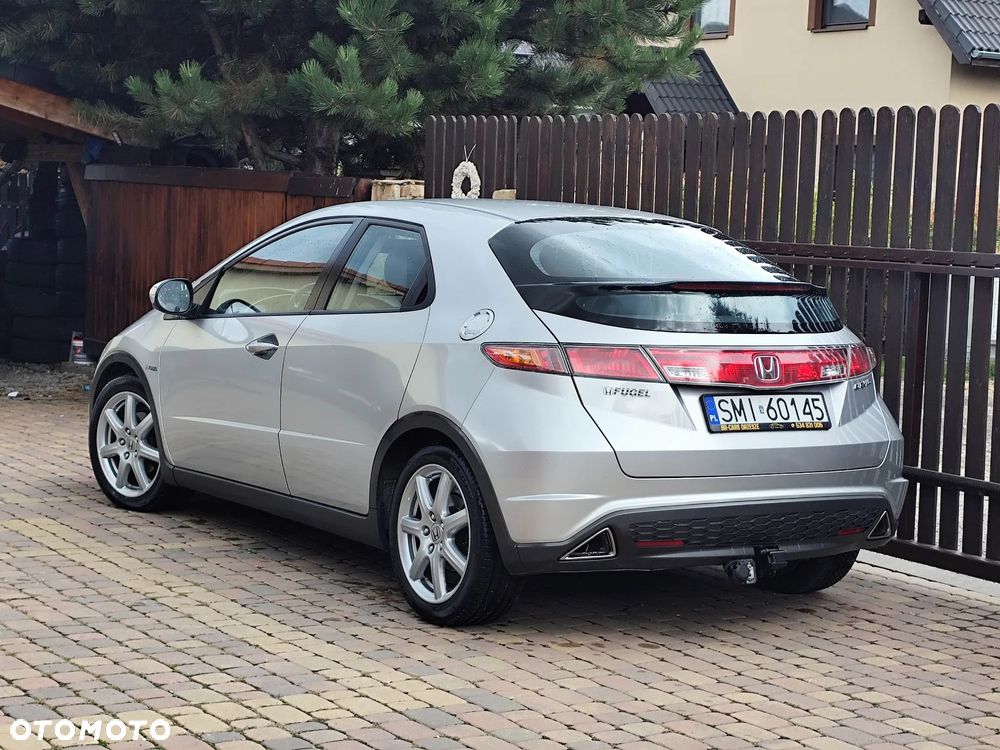 Honda Civic 2007 photo 2