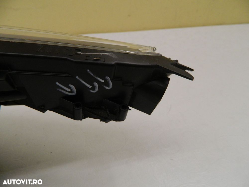Far dreapta  Renault Zoe Halogen, 2012, 2013, 2014, 2015, 2016, 2017, 2018, cod origine 260109891R. - 7