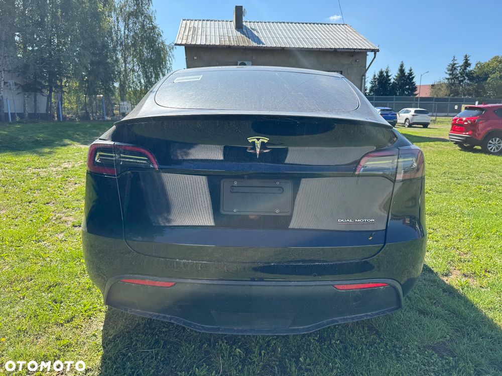 Tesla Model Y Performance Dual Motor AWD - 8