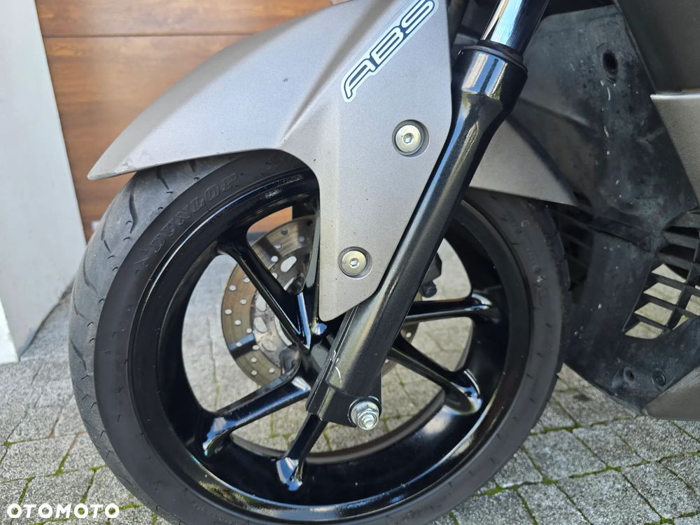 Yamaha NMAX - 23