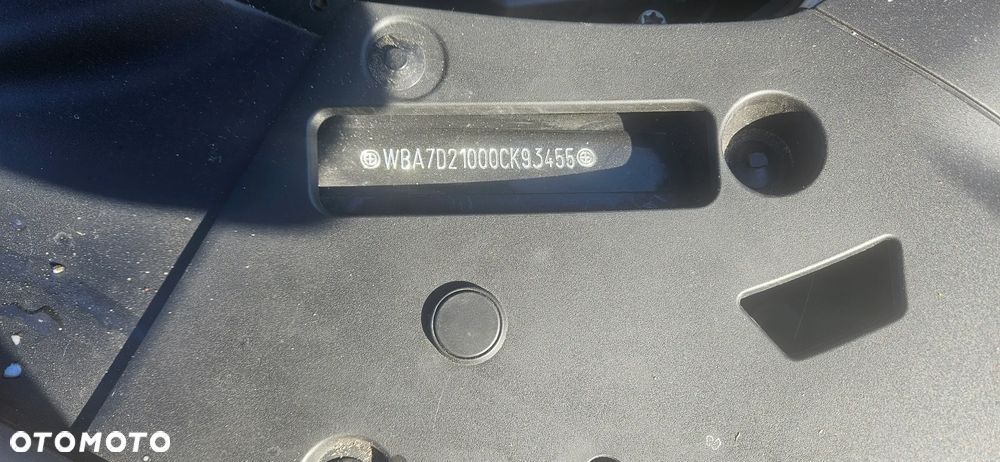 BMW Seria 7 740d xDrive mHEV - 26