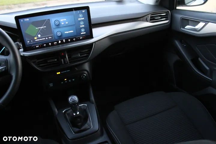 Ford Focus 1.0 EcoBoost Hybrid TITANIUM DESIGN - 33