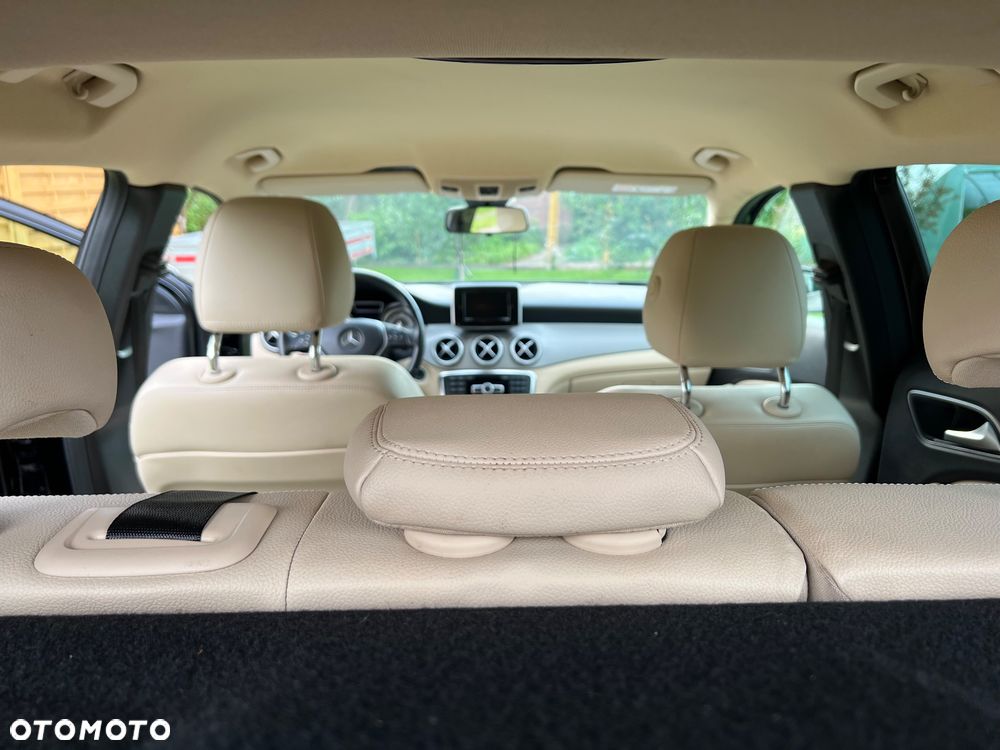 Mercedes-Benz GLA 250 4-Matic - 17