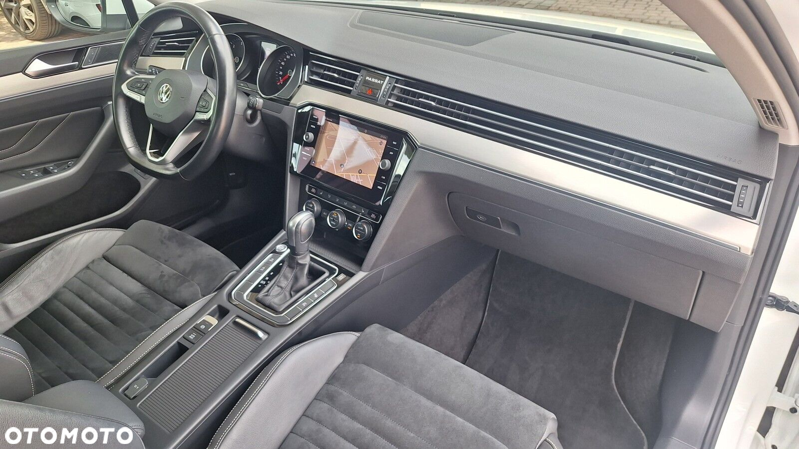 Volkswagen Passat 2.0 TDI EVO Elegance DSG - 16