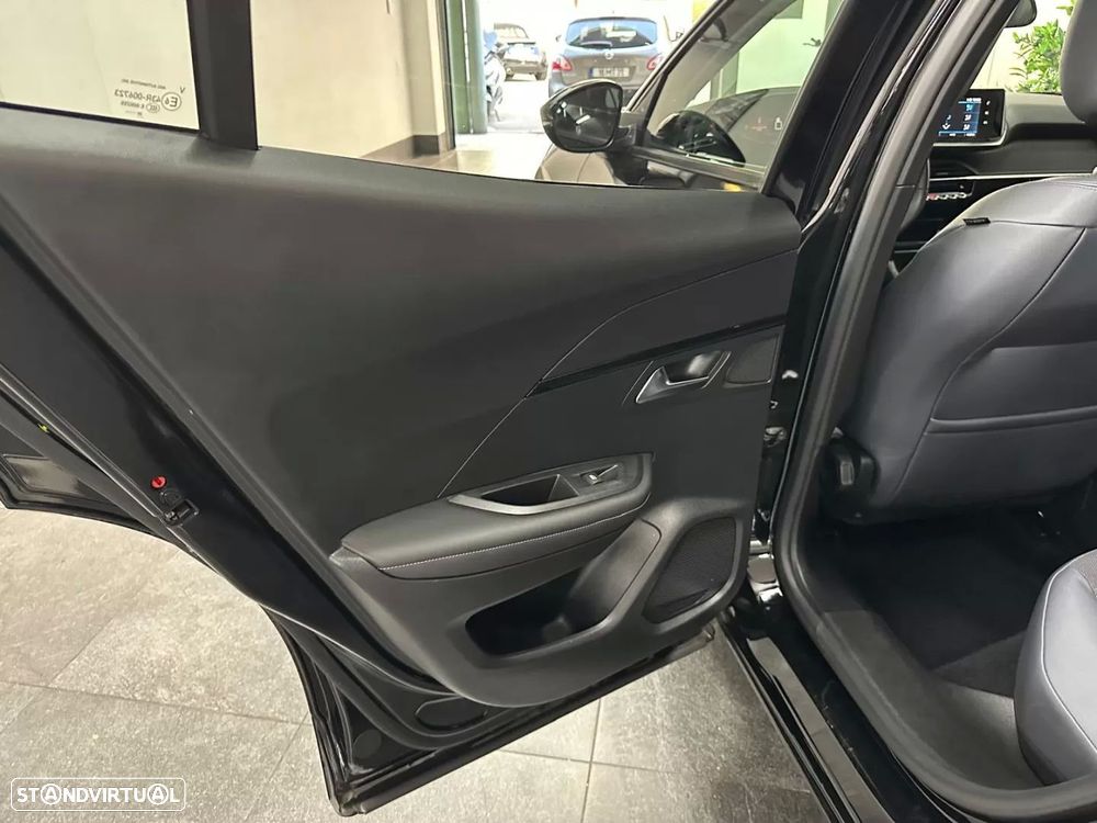 Peugeot 2008 BlueHDi 100 Allure - 6