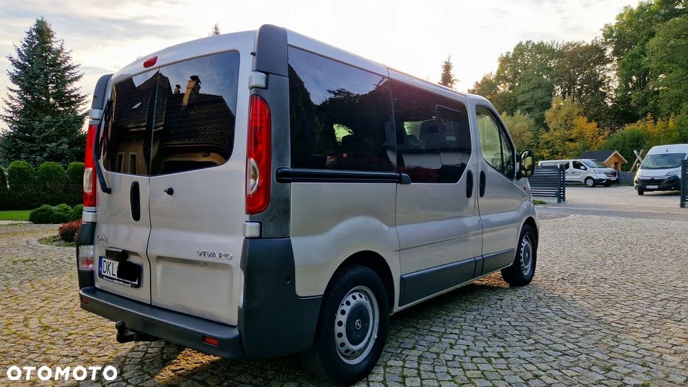 Opel Vivaro - 8
