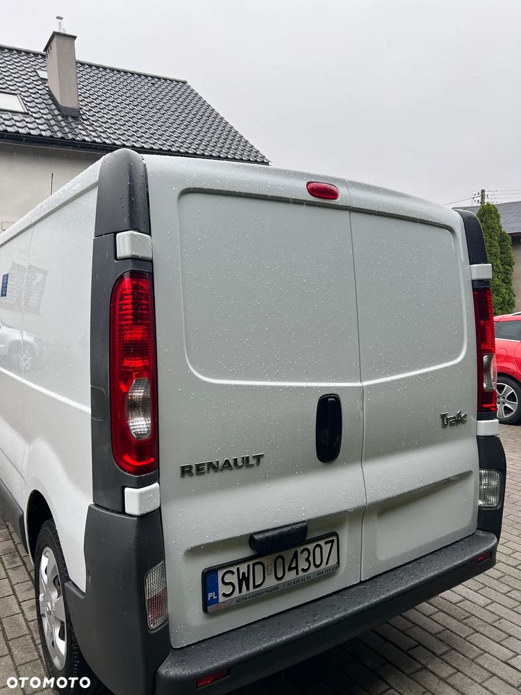 Renault Trafic - 11