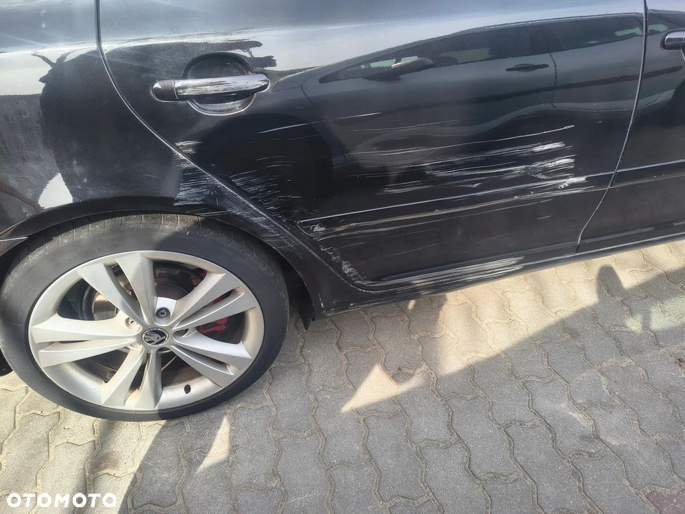 Skoda Octavia 2.0 TDI RS DSG - 4