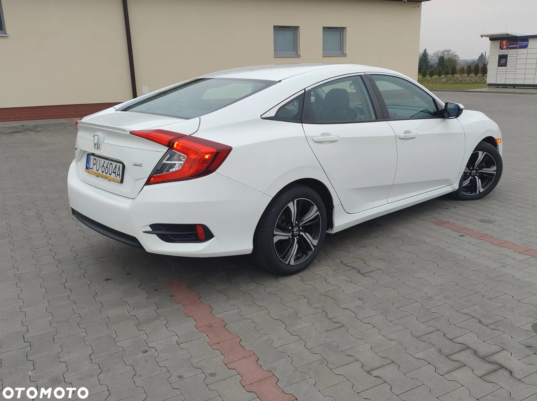 Honda Civic 2.0 i-VTEC LX CVT - 3