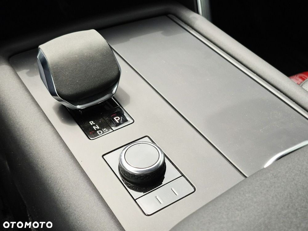 Land Rover Discovery P300 - 38