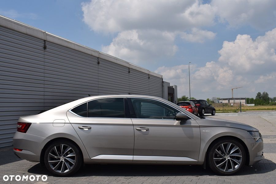 Skoda Superb 2.0 TSI L&K DSG - 31