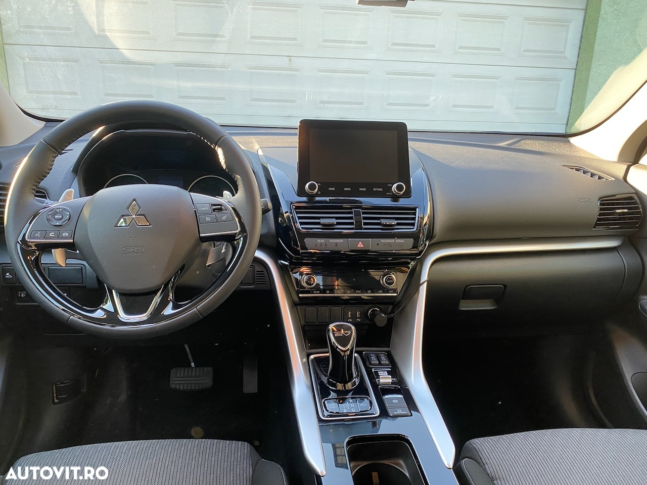 Mitsubishi Eclipse-Cross PHEV Invite - 10