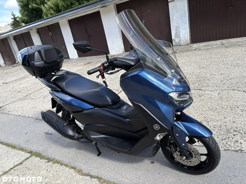 Yamaha NMAX - 11
