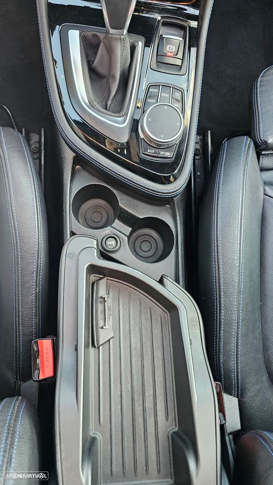 BMW 225xe Active Tourer Pack M - 52