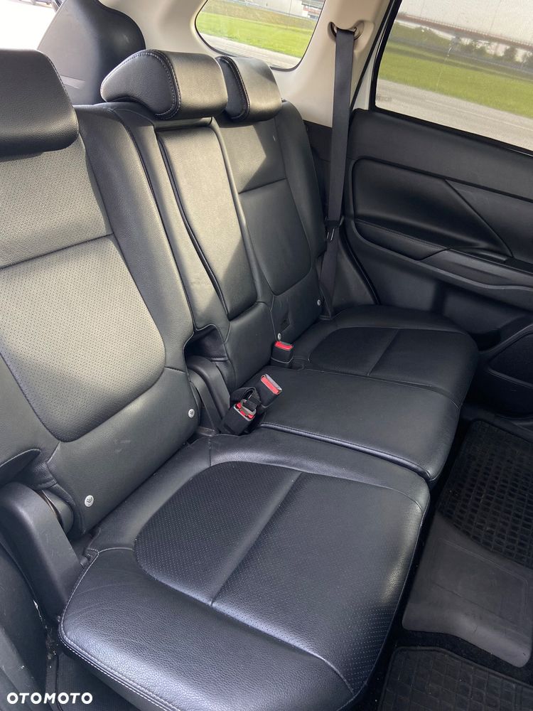 Mitsubishi Outlander PHEV Instyle NAVI - 15