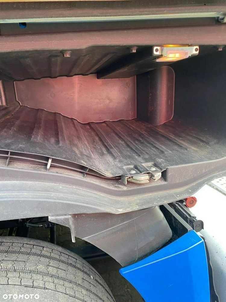 Mercedes-Benz 1845 - 13