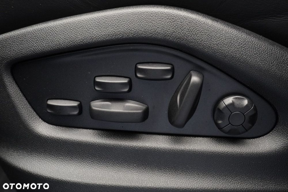 Porsche Cayenne - 38