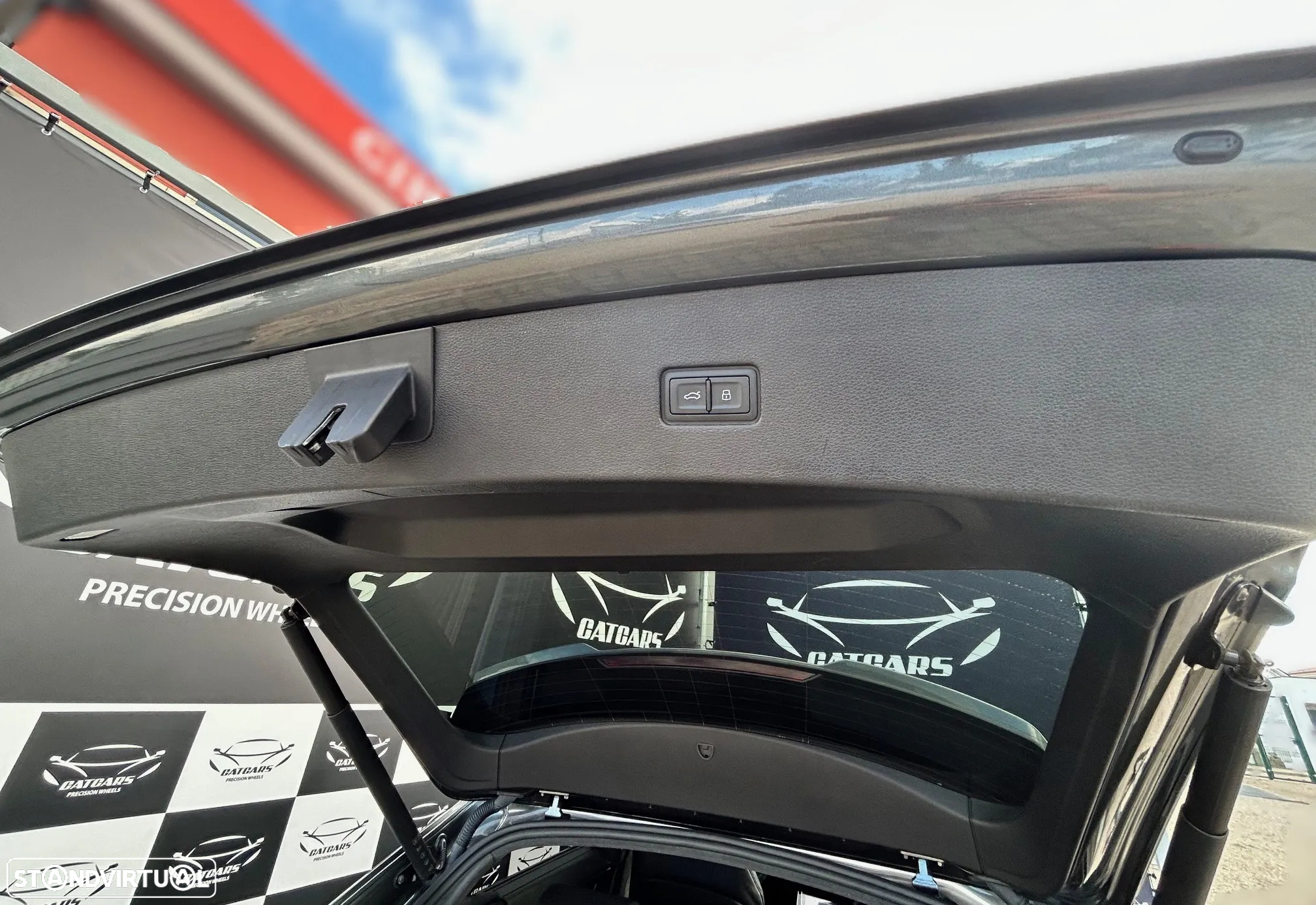 Audi RS Q8 4.0 TFSI quattro Tiptronic - 56