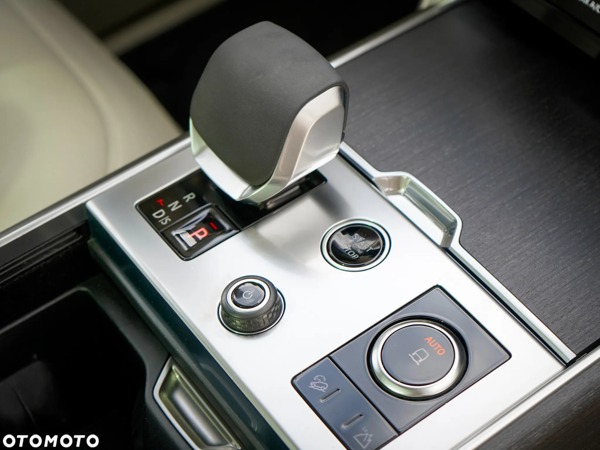 Land Rover Range Rover D350 Autobiography - 25