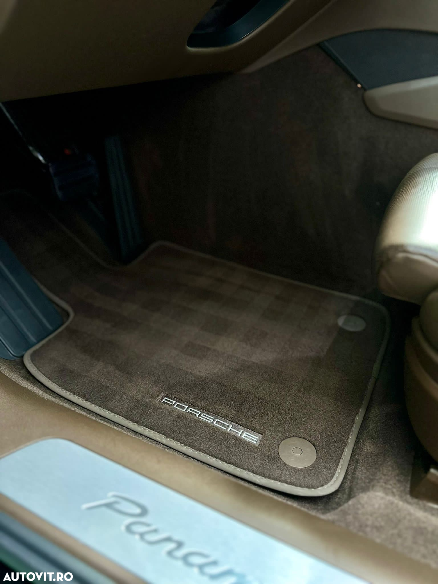 Porsche Panamera 4 - 10