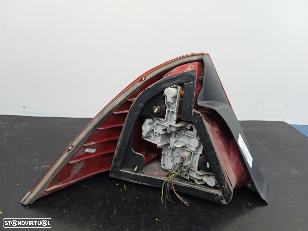 FAROLIM TRASEIRO DIREITO FORD MONDEO III 2003 -FMBA - 4