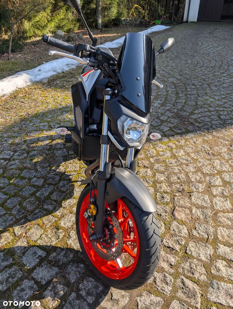 Yamaha MT - 5