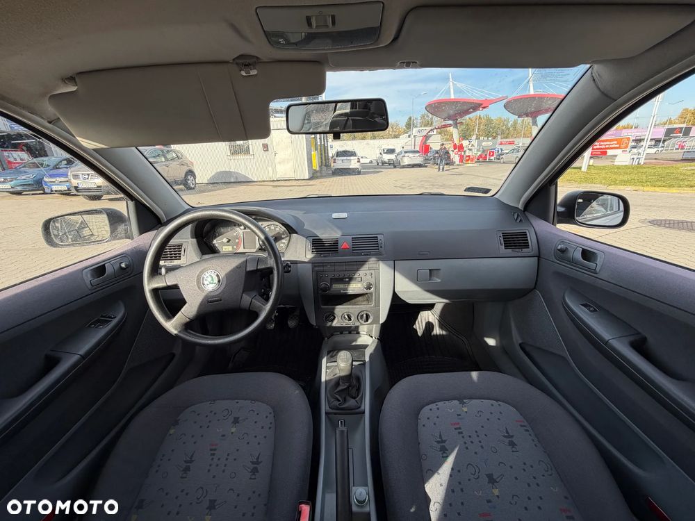 Skoda Fabia 2002 photo 5