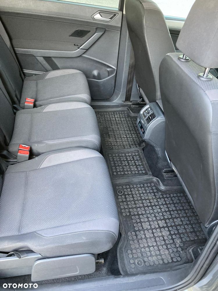 Volkswagen Touran - 21