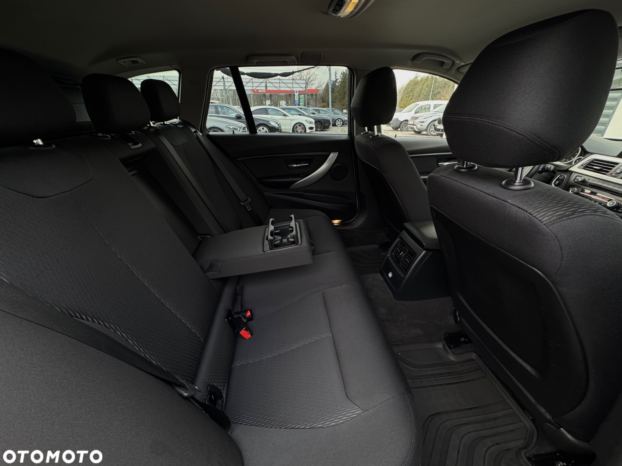 BMW Seria 3 - 32