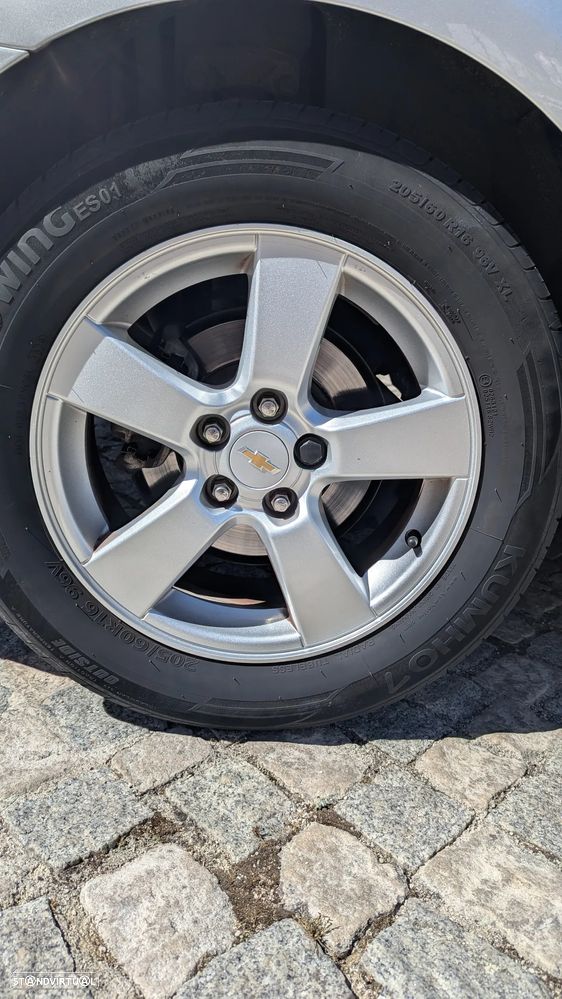 Chevrolet Cruze 1.6 LS - 19