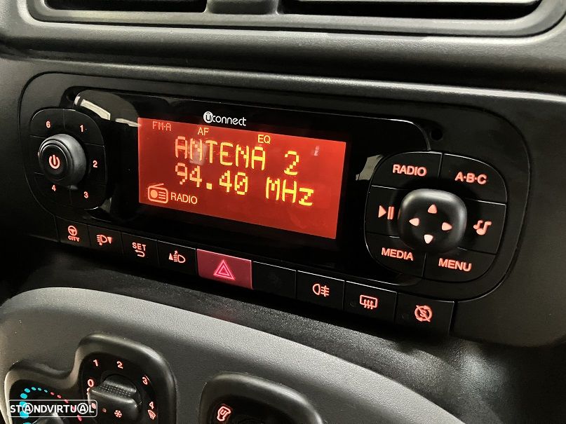 Fiat Panda 1.0 Hybrid City Life - 24