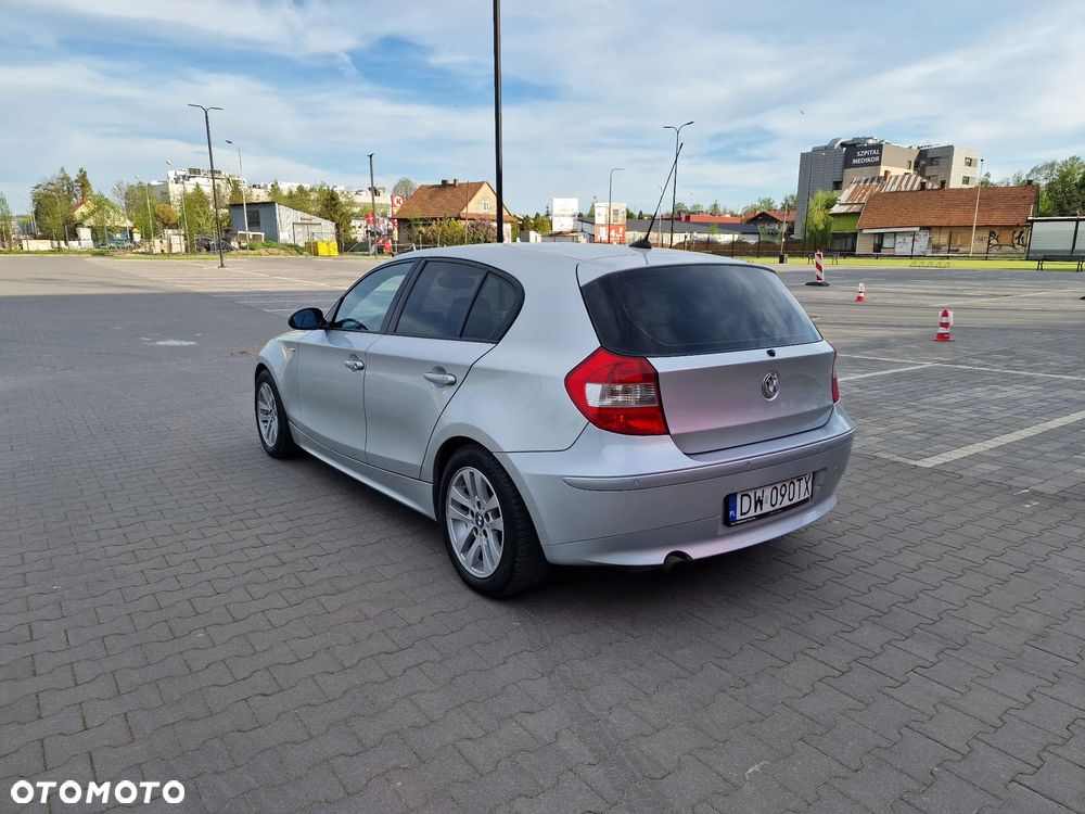 BMW Seria 1 - 32