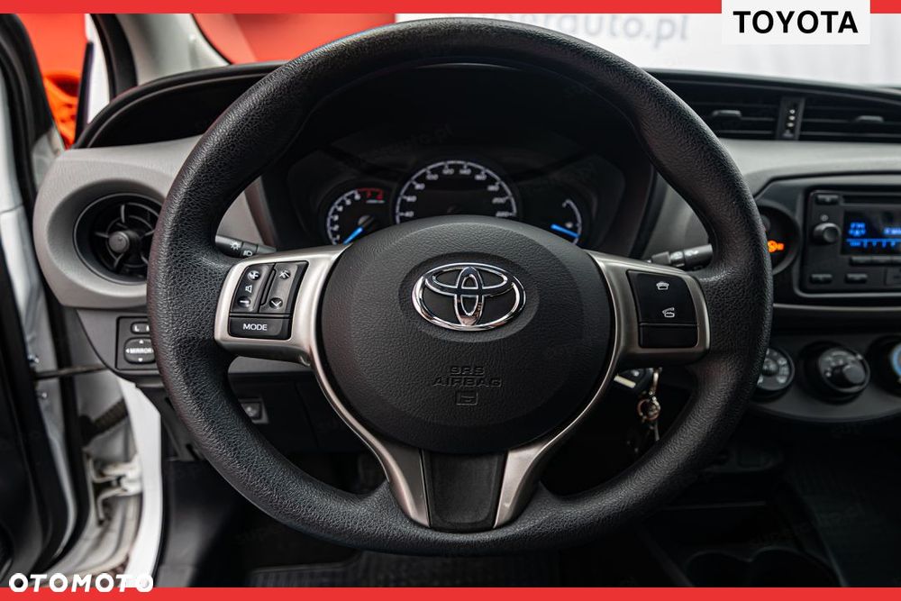 Toyota Yaris - 10