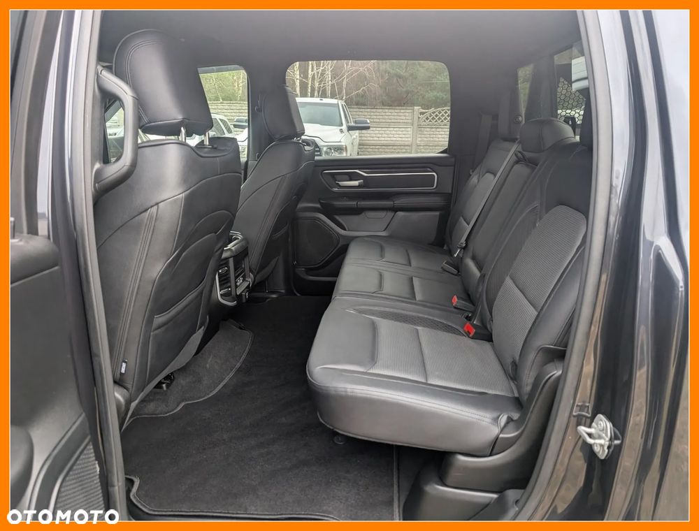 RAM 1500 Crew Cab Shortbed Bighorn - 19