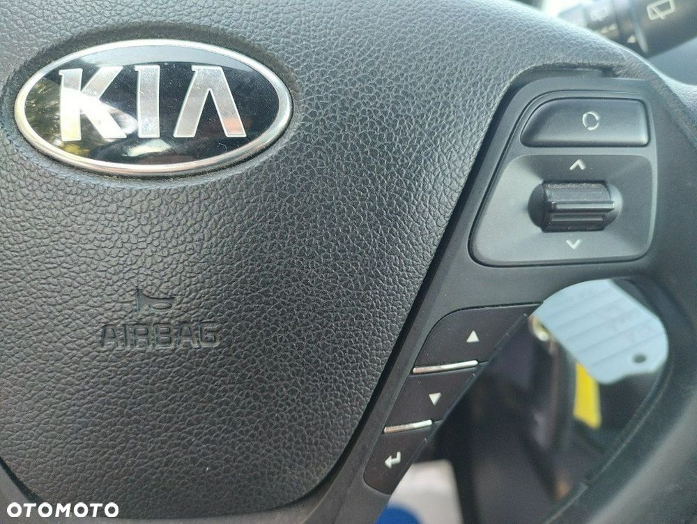 Kia Ceed - 13