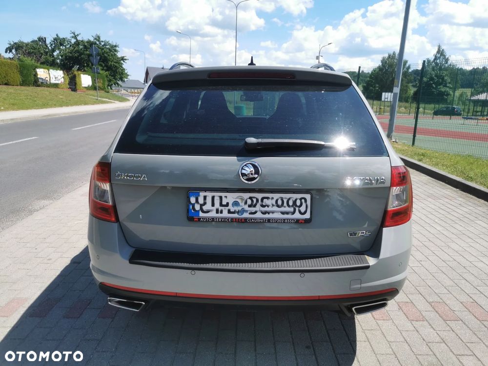Skoda Octavia 2.0 TDI DSG RS - 5