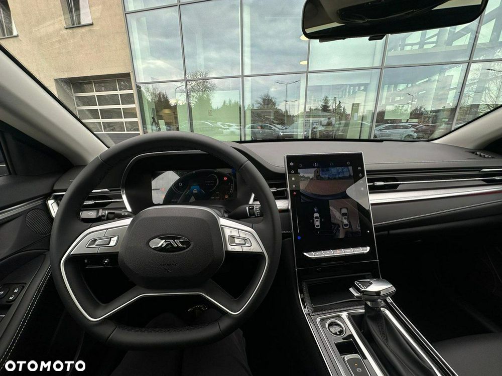 JAC J7 Plus CVT - 12