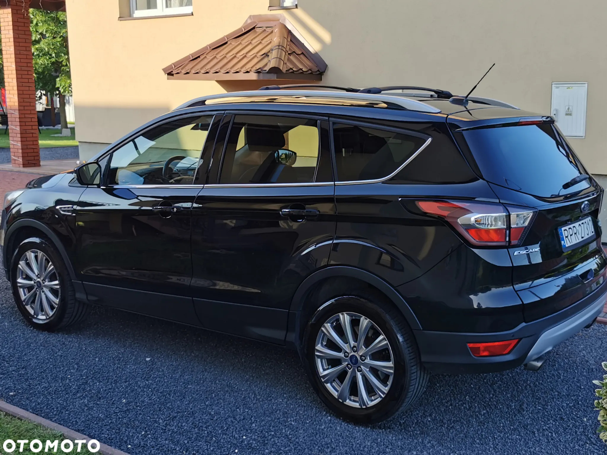 Ford Escape 2.0 EcoBoost AWD Titanium - 5