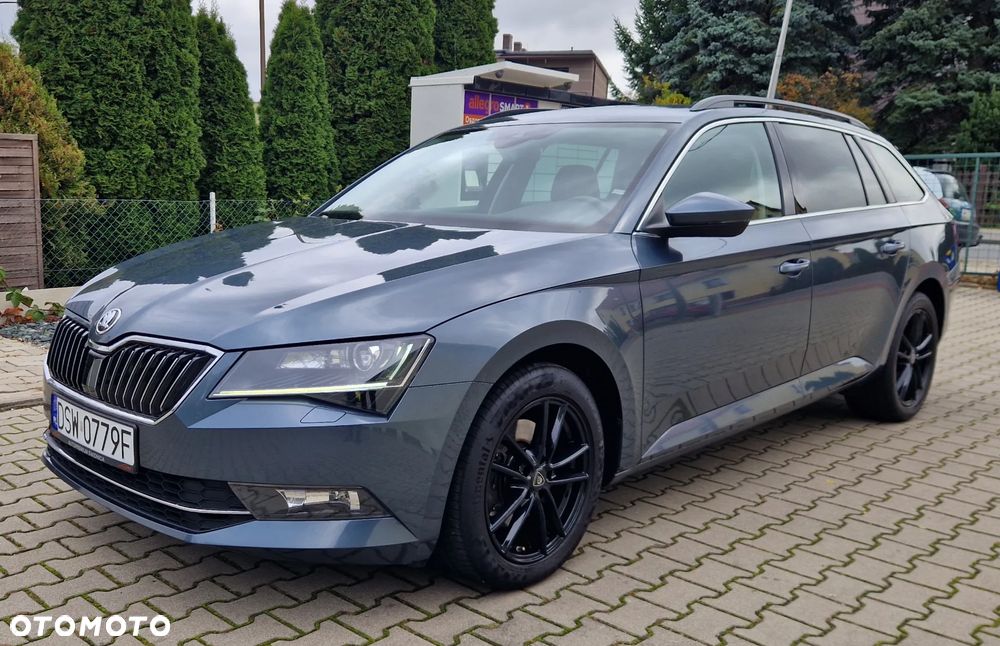 Skoda Superb 2.0 TDI DSG Style - 9