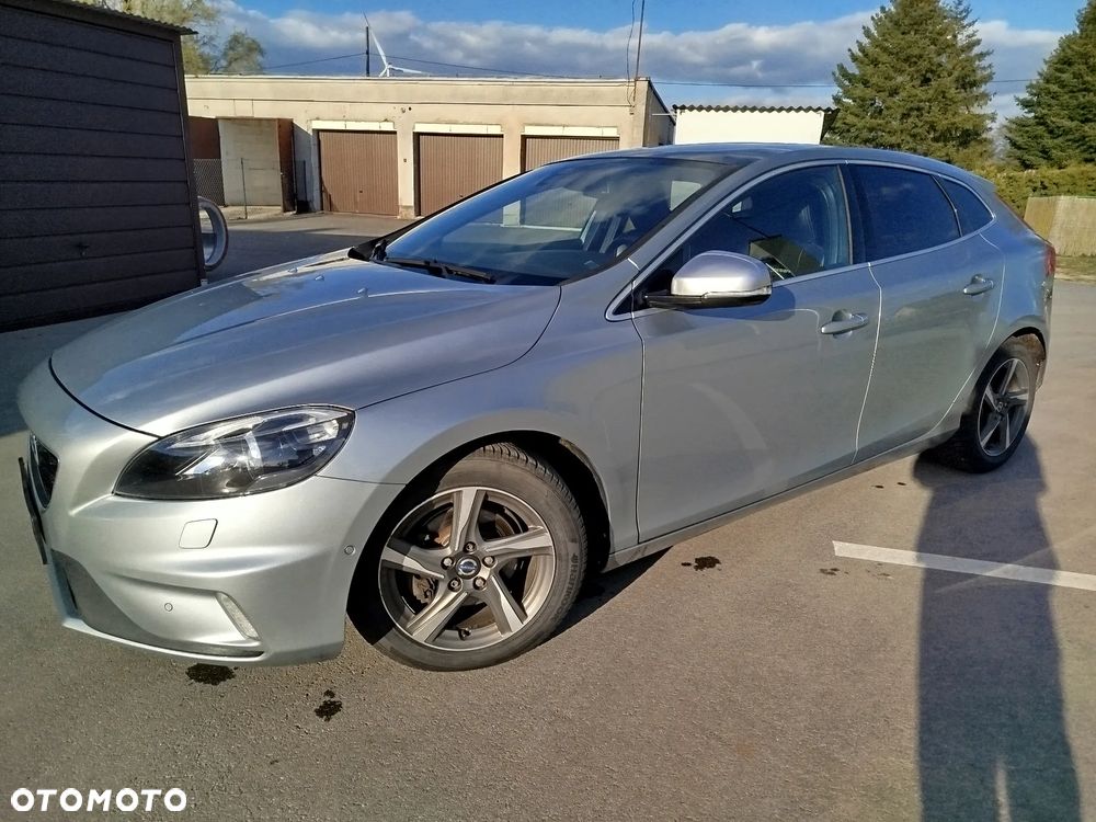 Volvo V40 D2 R Design - 6