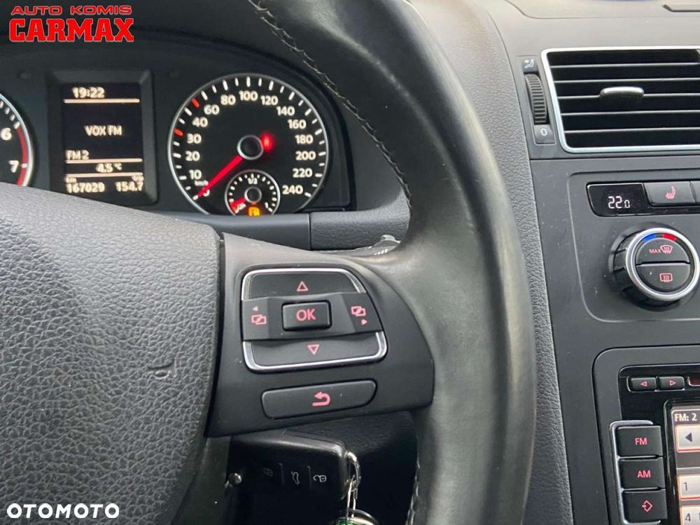 Volkswagen Touran - 16