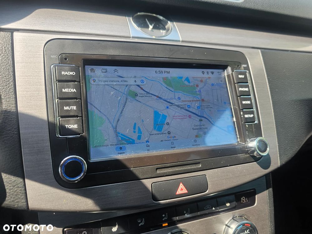 Volkswagen Passat Variant 2.0 TDI 4Motion DSG BlueMotion Tech R-Line - 20