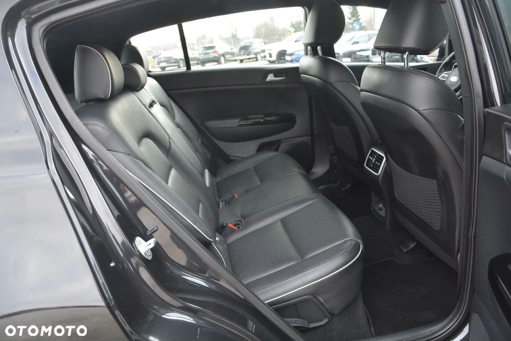 Kia Sportage - 16